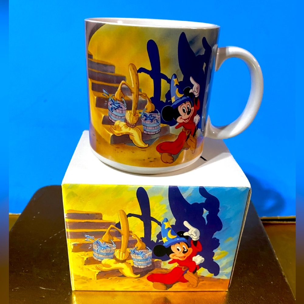 WALT DISNEY’S FANTASIA 1940-1990 50th ANNIVERSARY COLLECTIBLE CERAMIC MUG JAPAN